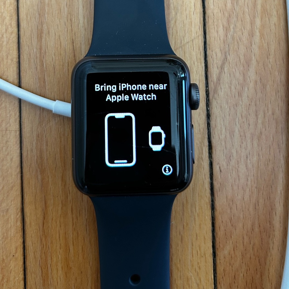 Apple Watch Series 3 Space Gray Aluminum 38mm